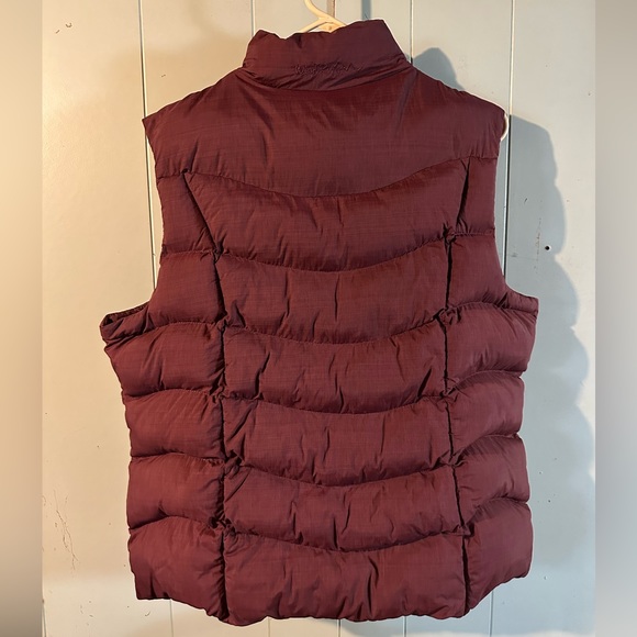 VEST - Picture 2 of 3